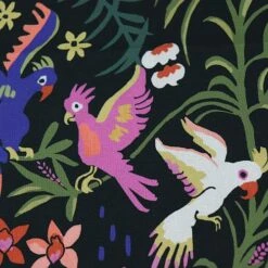 Bio Popeline Baumwollstoff Exuberant Cockatoos Aus Der Serie Garden Of Eden Von Cloud9 -STOFFBIOTOP Verkäufe Baumwollstoff Exuberant Cockatoos aus der Serie 1567 2