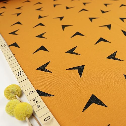 Bio Jersey Arrowhead In Burnt Ochre Von Bloome Copenhagen 3 Bio Jersey Arrowhead In Burnt Ochre Von Bloome Copenhagen