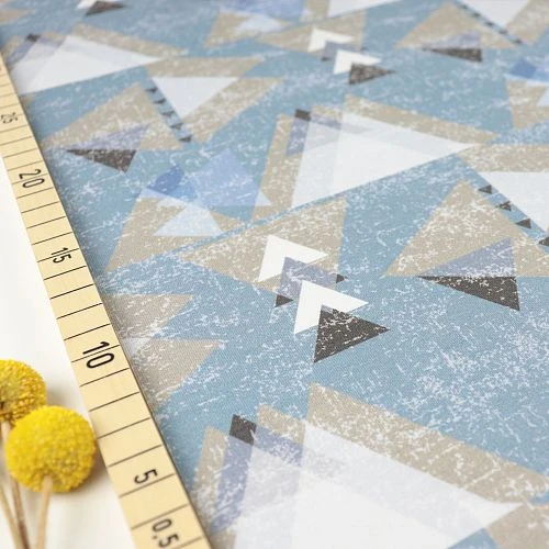 Bio Jersey Stoff Mit Grafik Dreiecke In Denim Blau Von Fabrilogy 3 Bio Jersey Stoff Mit Grafik Dreiecke In Denim Blau Von Fabrilogy