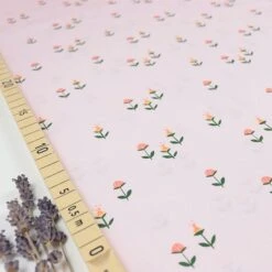 Bio Popeline Baumwollstoff Clover On Pink Von Monaluna