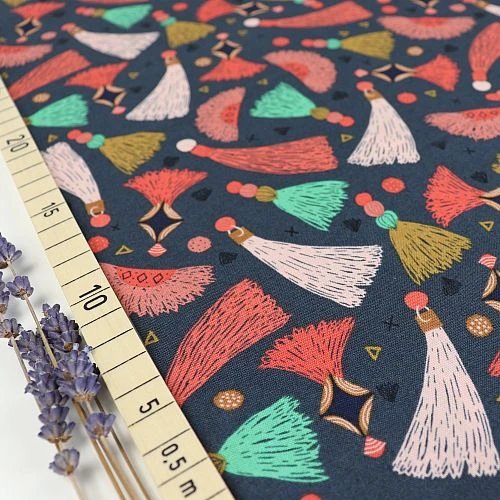 Bio Popeline Baumwollstoff Tawny Tassels Aus Der Serie Forest Jewels Von Cloud9 3 Bio Popeline Baumwollstoff Tawny Tassels Aus Der Serie Forest Jewels Von Cloud9