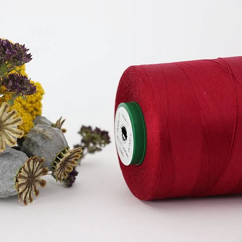 Nähgarn Bordeaux 100% Bio Baumwolle Scanfil 5000m Kone 4 Nähgarn Bordeaux 100% Bio Baumwolle Scanfil 5000m Kone – Bild 2