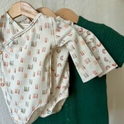 Bio Jersey Watercolour Rainbows In Off White -STOFFBIOTOP Verkäufe Rainbows in off white Bio Jersey 1710 3