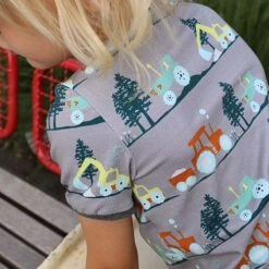 Bio Jersey Stoff Bagger Und Traktor In Sand Von Fabrilogy -STOFFBIOTOP Verkäufe Stoff Bagger und Traktor in sand 2300 2