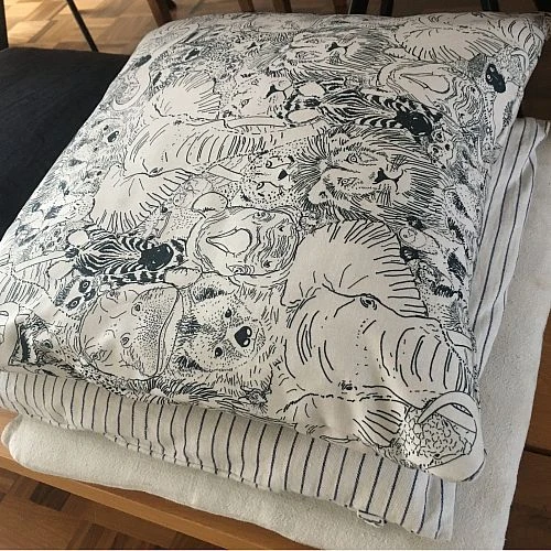 Bio Popeline Baumwollstoff Wild Thing Grey Aus Der Serie Grasslands Von Cloud9 6 Bio Popeline Baumwollstoff Wild Thing Grey Aus Der Serie Grasslands Von Cloud9 – Bild 4